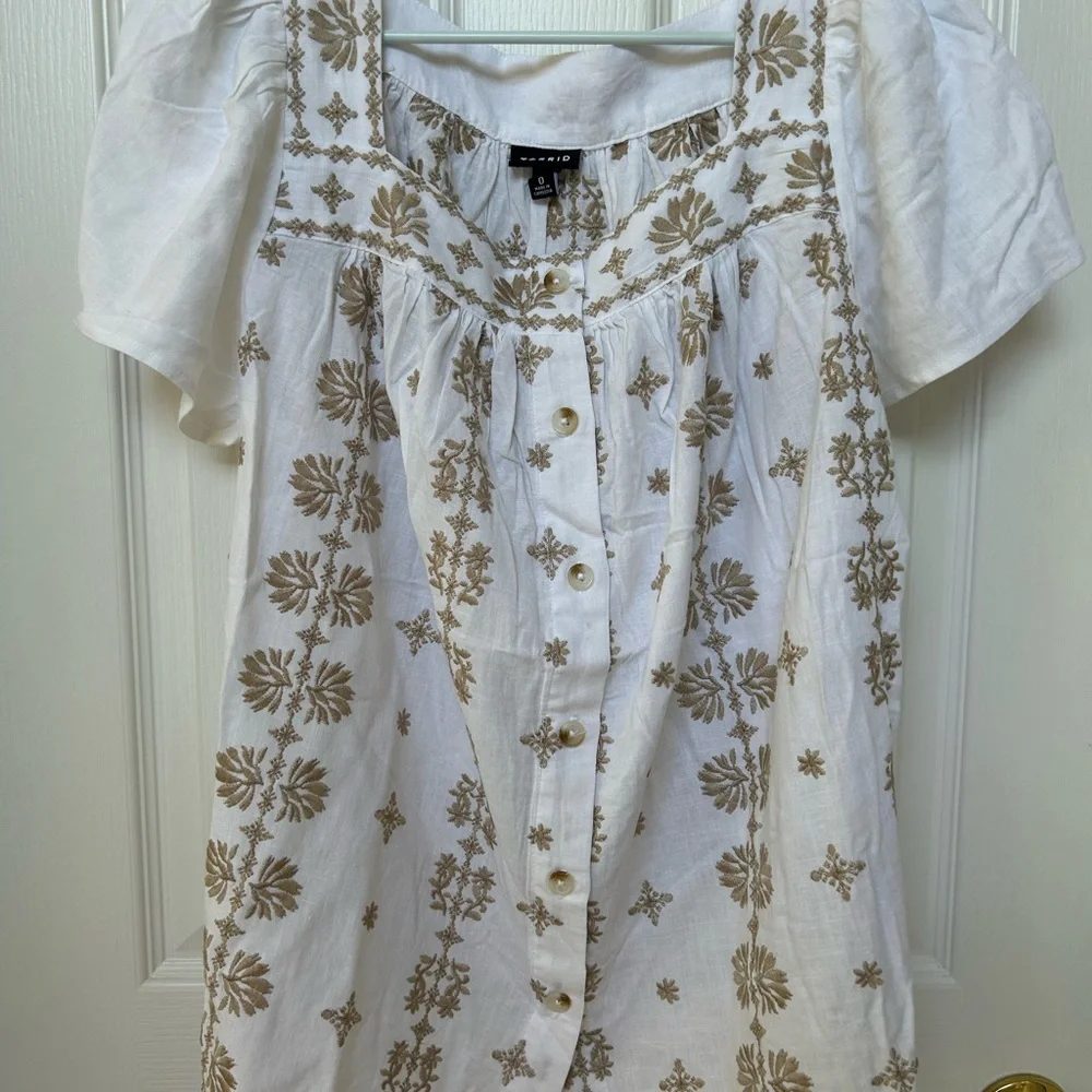 Torrid White & Gold Buttoned Bib Collar Blouse 🤩 - Picture 1 of 8